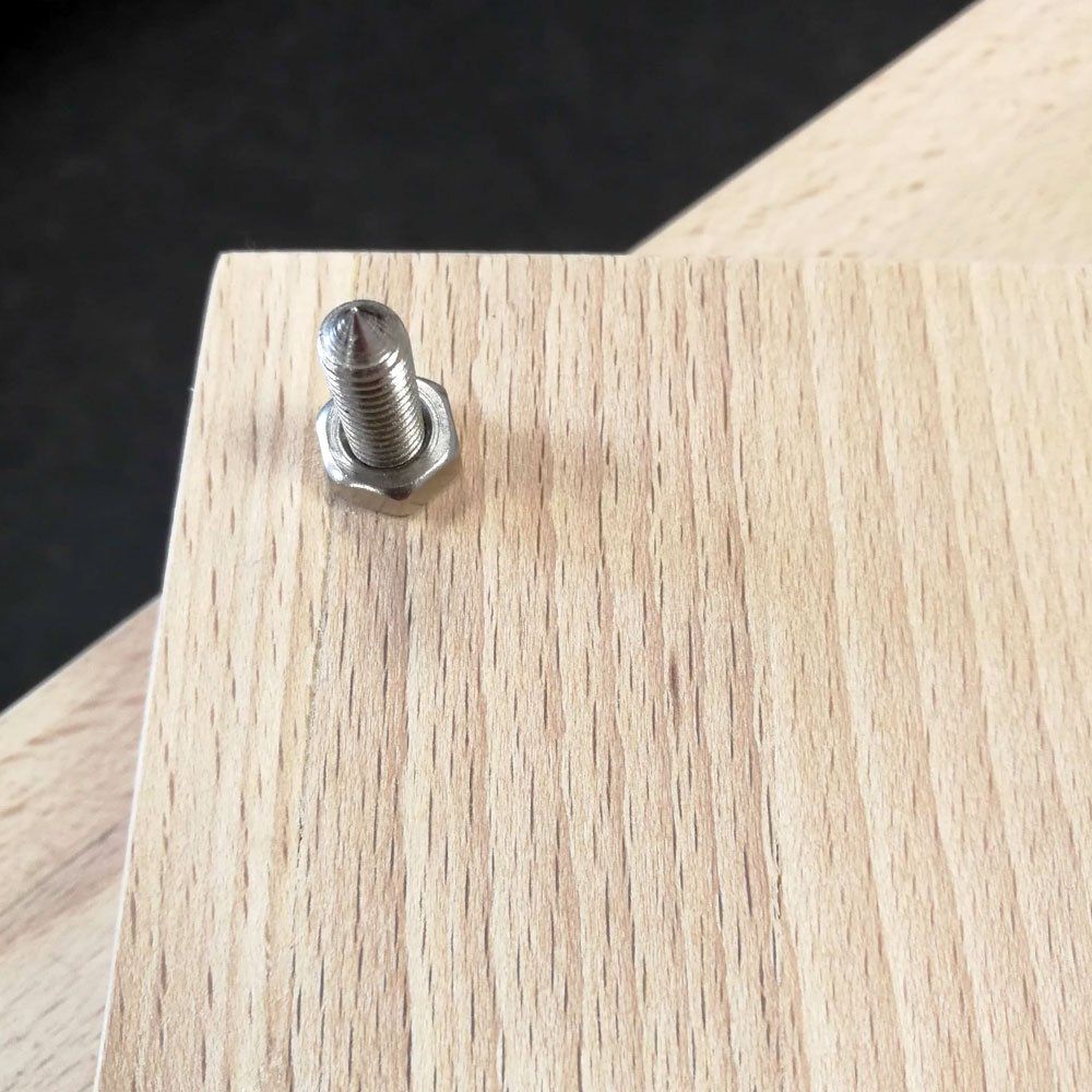 Dettaglio del piano dello stand Listelli Rado