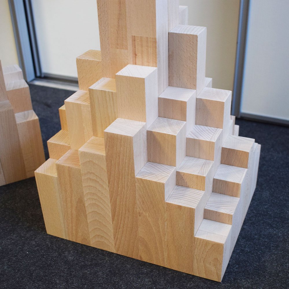 Base a gradoni dello stand Extrasound Tree